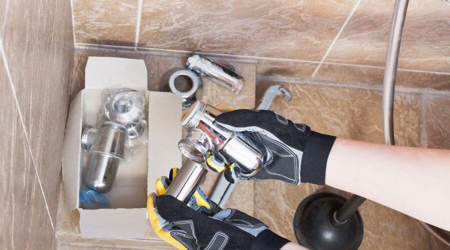 Professional gutter cleaning in Des Lacs, ND